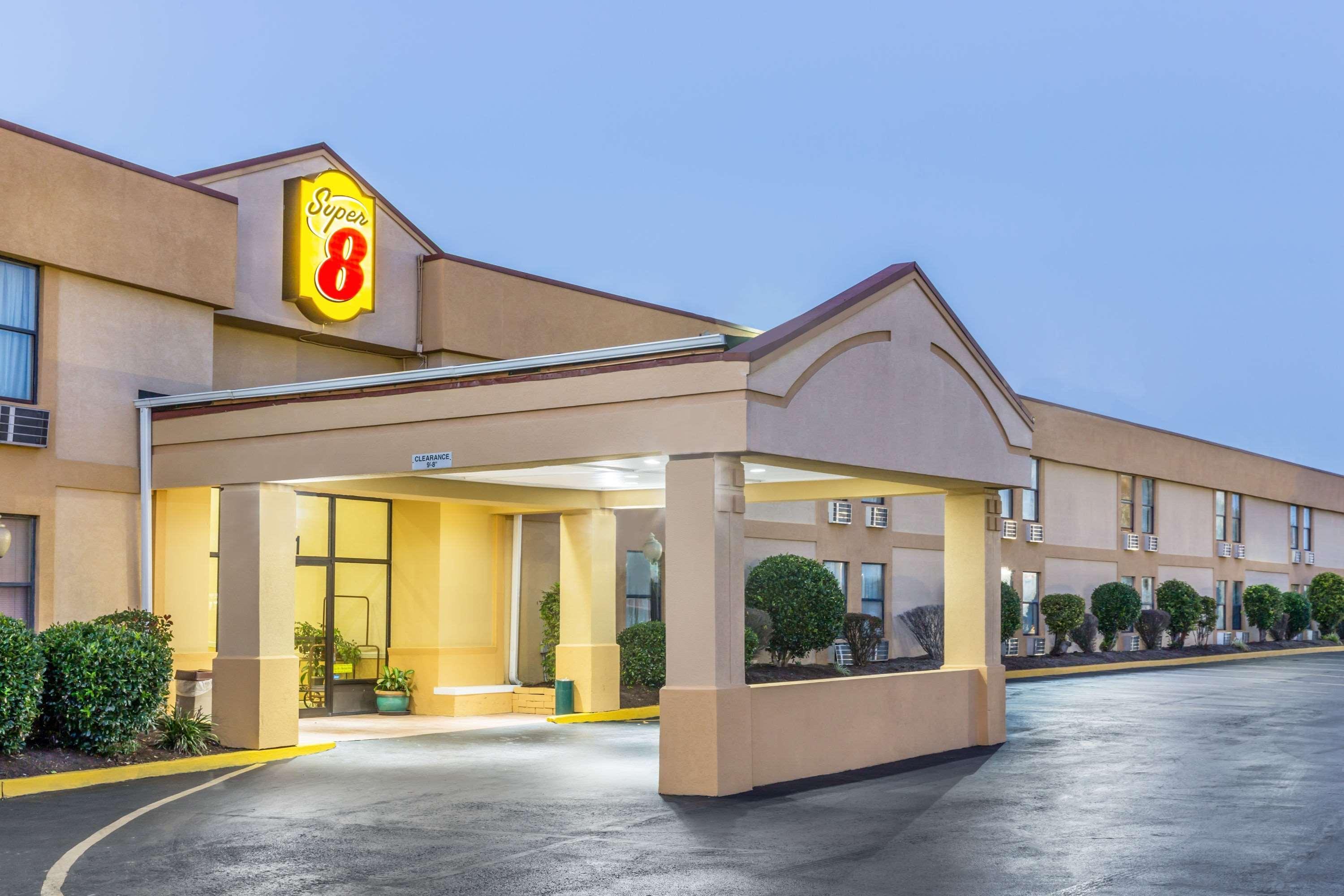 Super 8 By Wyndham Knoxville Downtown Area Eksteriør bilde